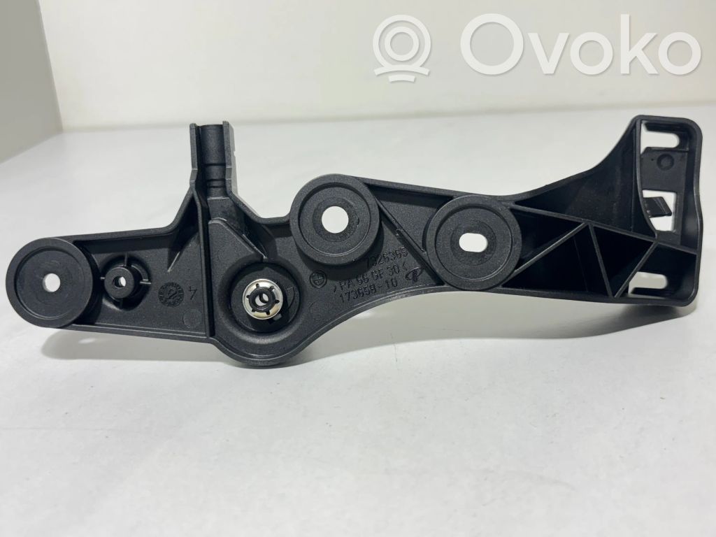 BMW 1 F20 F21 Engine bonnet (hood) release handle 