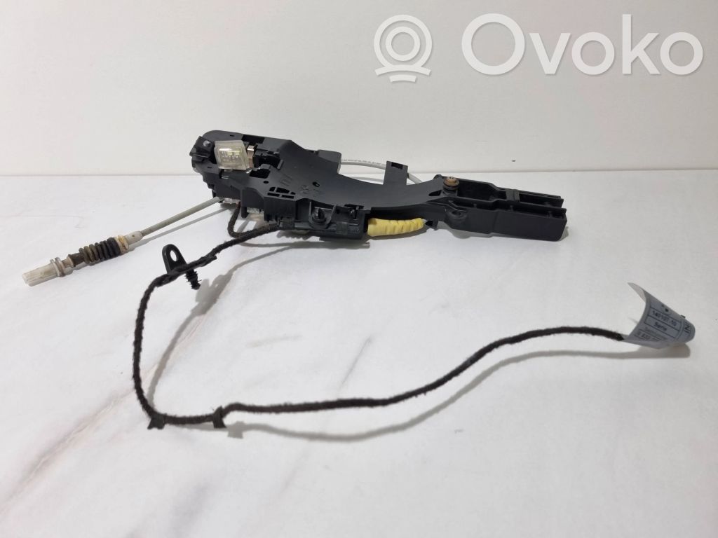 BMW 1 E81 E87 Front door exterior handle/bracket 
