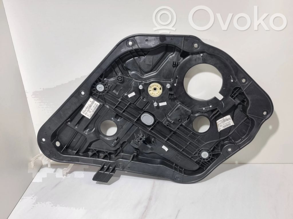 KIA Ceed Mecanismo para subir la puerta trasera sin motor 