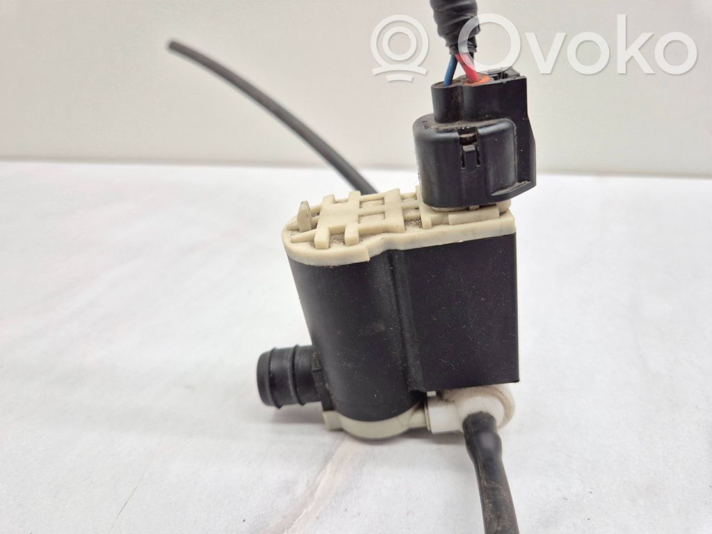 KIA Ceed Windscreen/windshield washer pump 
