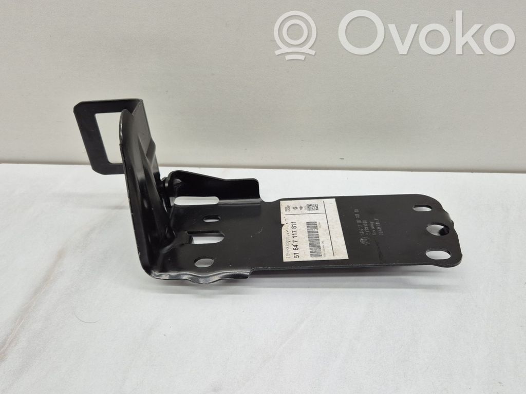 BMW 3 E90 E91 Radiator mount bracket 