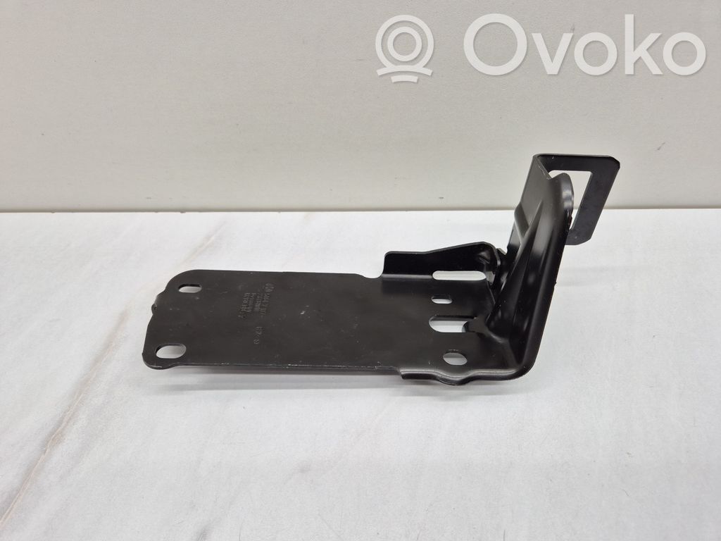 BMW 3 E90 E91 Radiator mount bracket 