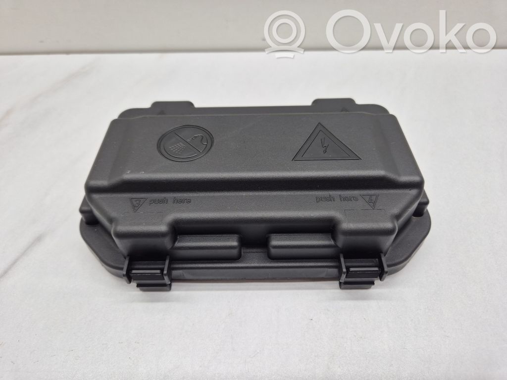BMW 3 GT F34 Tapa de caja de fusibles 