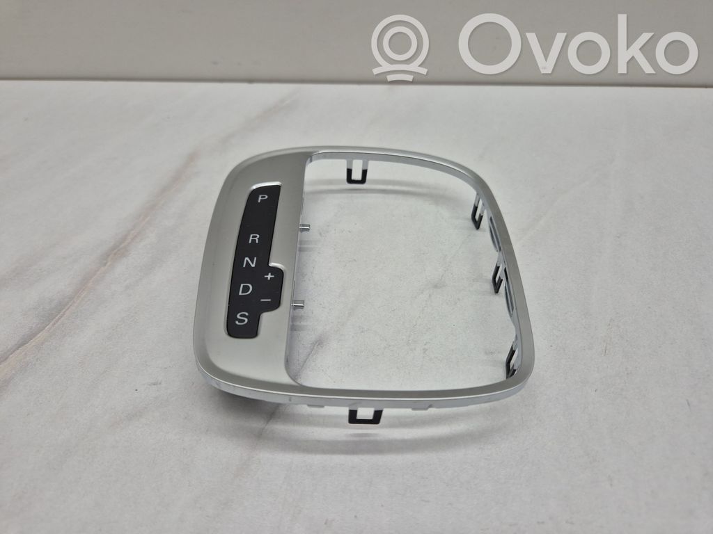 Audi Q3 8U Gear shift selector indicator 