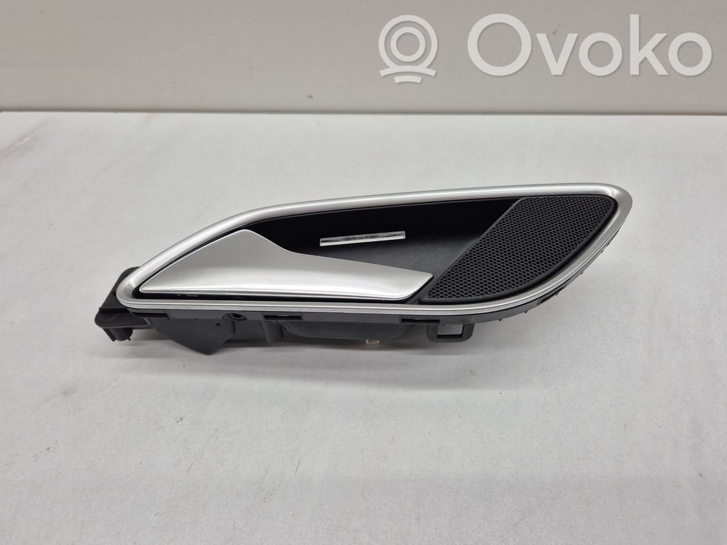 Audi Q3 8U Manecilla interna puerta trasera 