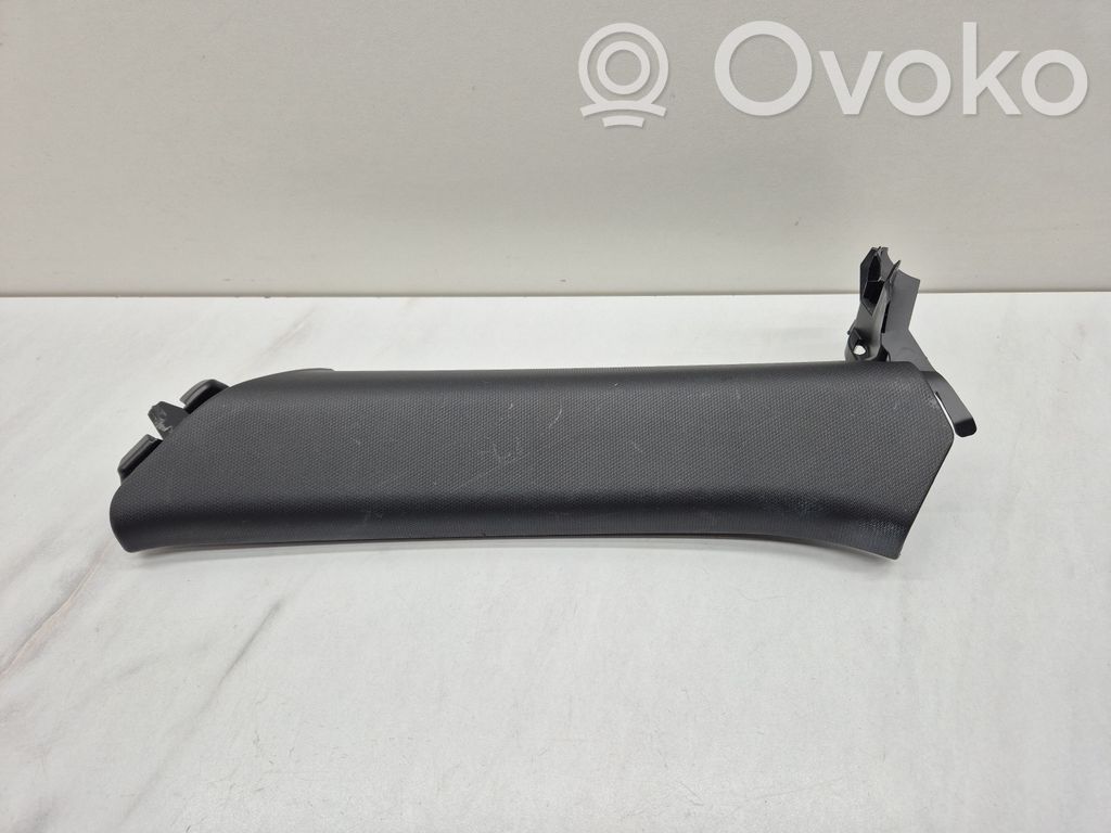 Osłona środkowa słupka / C   8U0867288,8U08672884PK