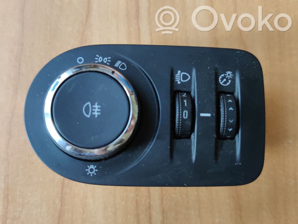 Opel Corsa D Light switch 