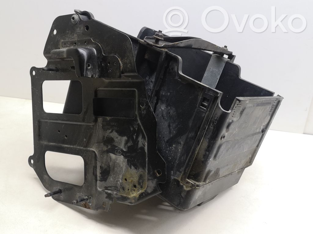 Ford Fiesta Bandeja para la caja de la batería 