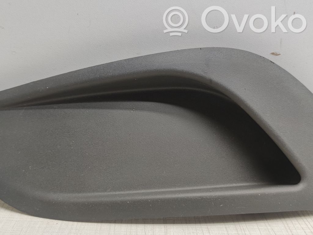 Ford Focus Etusumuvalon ritilä 