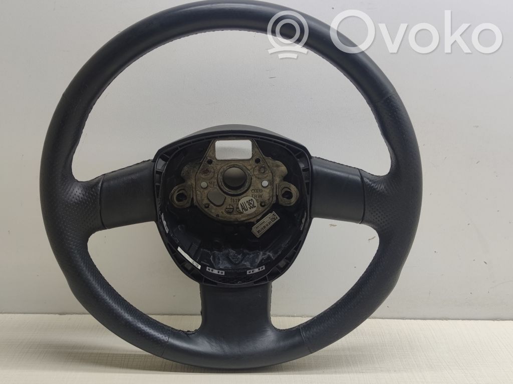 Audi A3 S3 8P Ohjauspyörä 