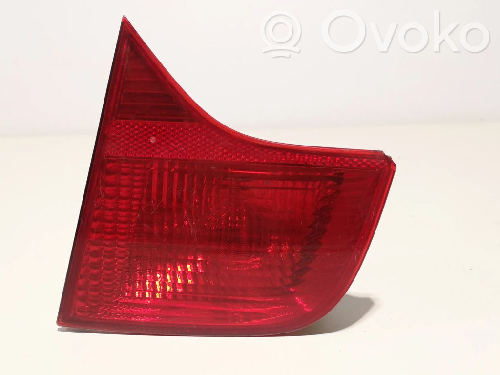 Audi A4 S4 B7 8E 8H Takaluukun takavalot 