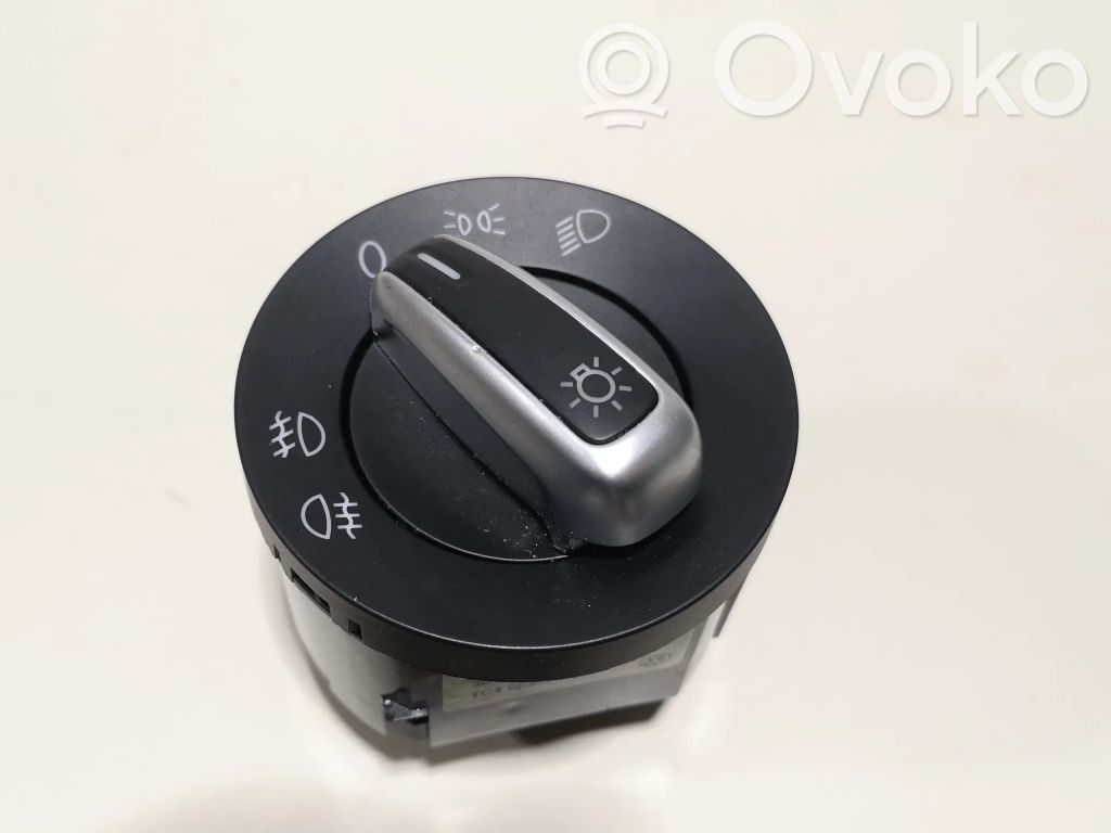 Volkswagen Tiguan Light switch 