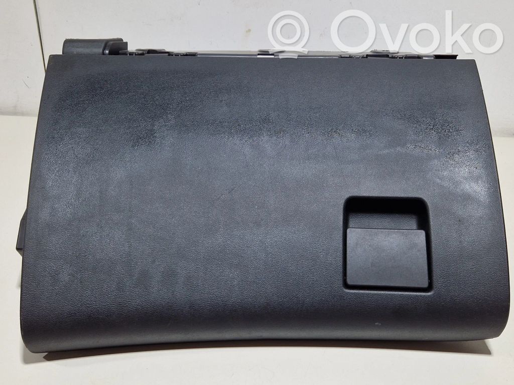 Opel Insignia A Glove box 