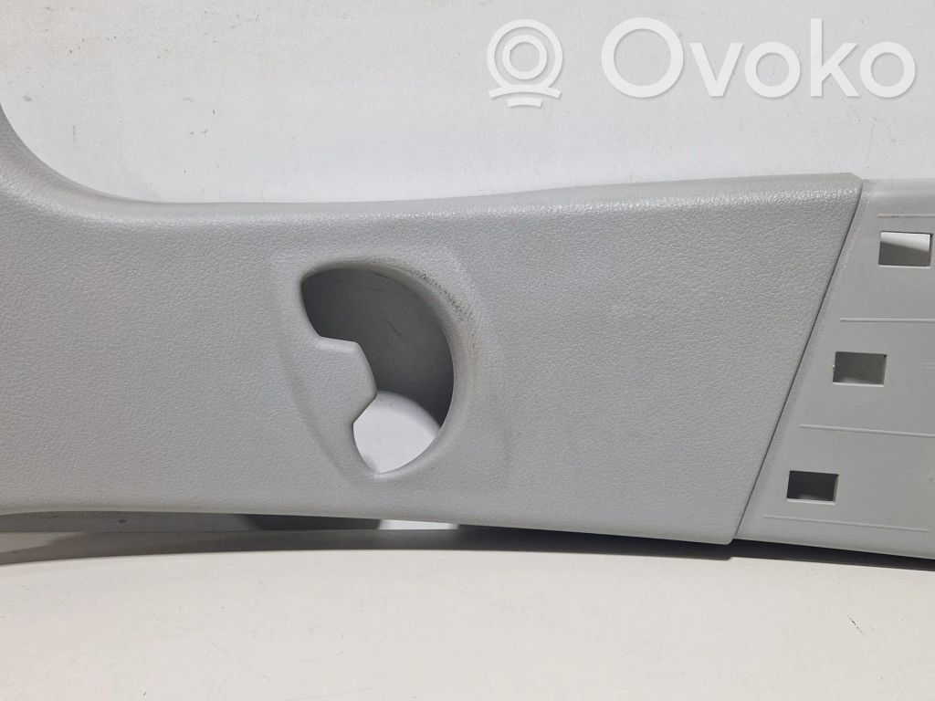 BMW X1 E84 Pilar (B) (superior) 