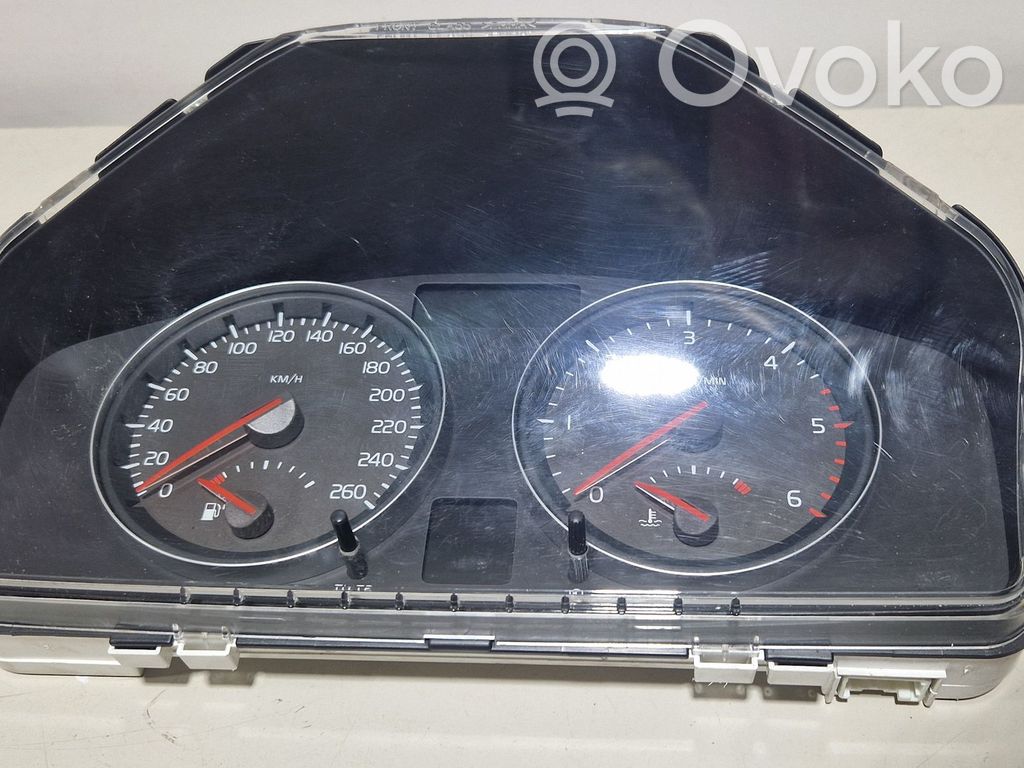 Volvo C70 Speedometer (instrument cluster) 