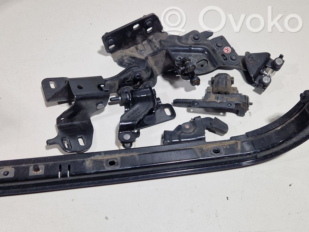 Roller guide/hinge set   AV11R260A26AF,AV11R25029AE,AV11R25001A0,AV11R250A39AE,AV11R250A67AF