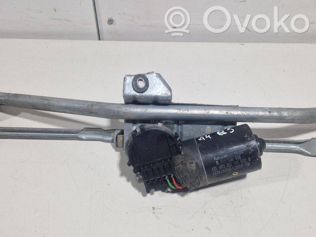 Audi A4 S4 B5 8D Mechanizm i silniczek wycieraczek szyby przedniej / czołowej 