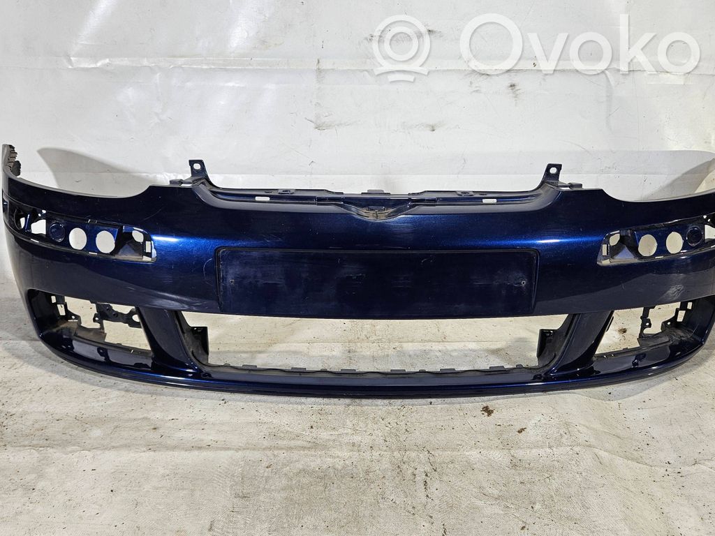 Volkswagen Golf V Parachoques delantero 