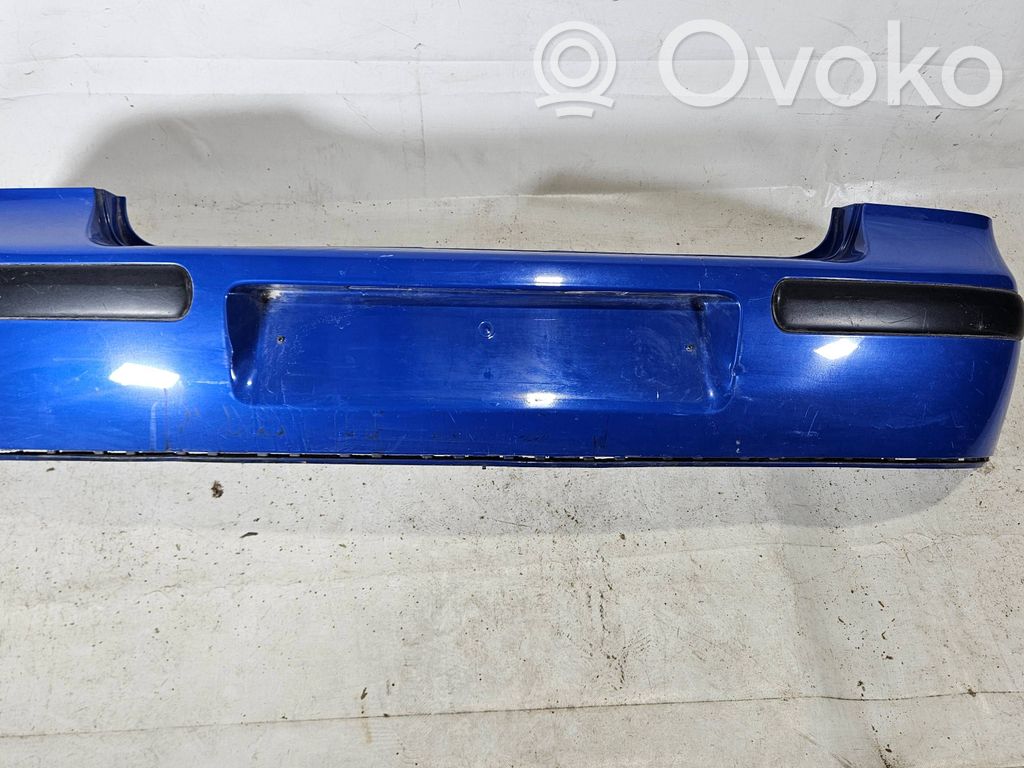 Volkswagen Golf IV Parachoques 