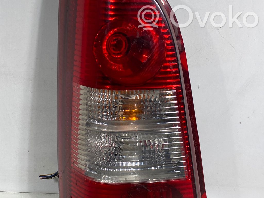 Tailgate rear/tail lights   061109