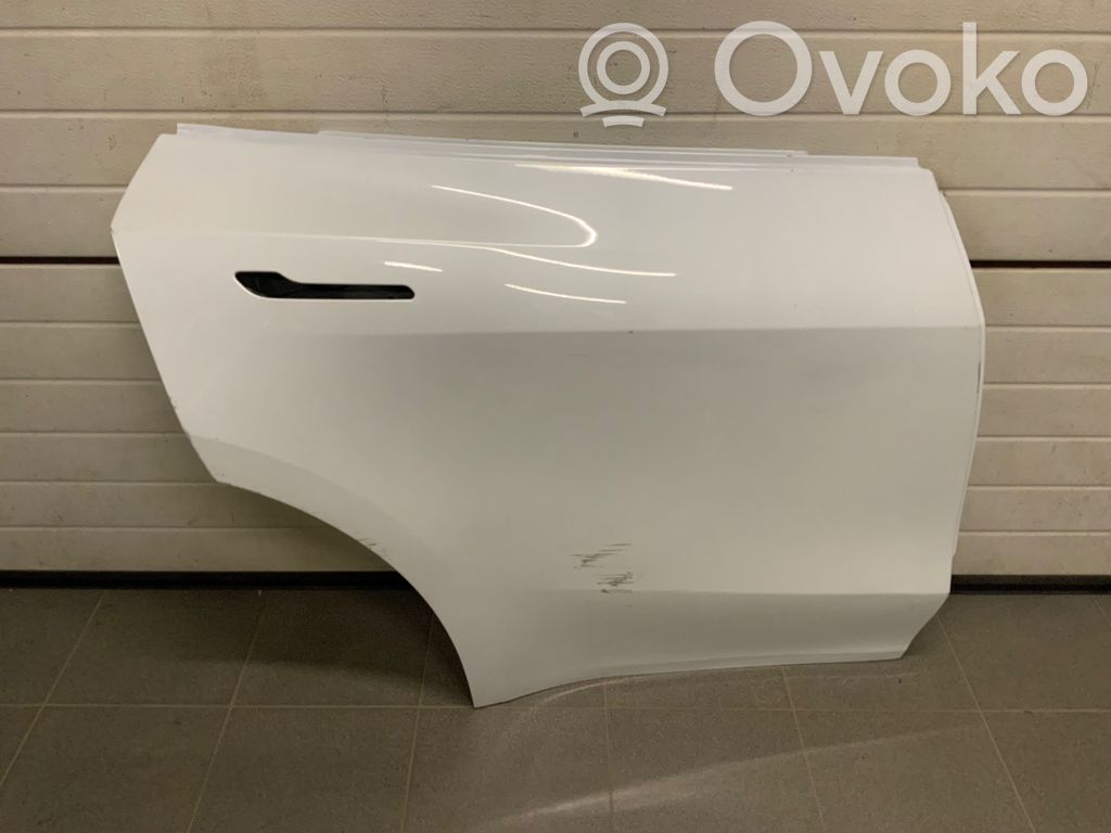 Tesla Model Y Galinės durys 