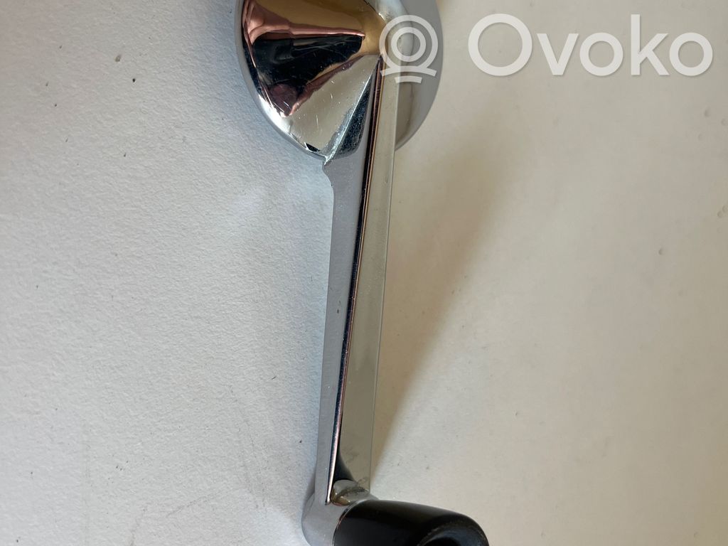 VAZ 2101 Asa de la ventanilla de la puerta delantera 