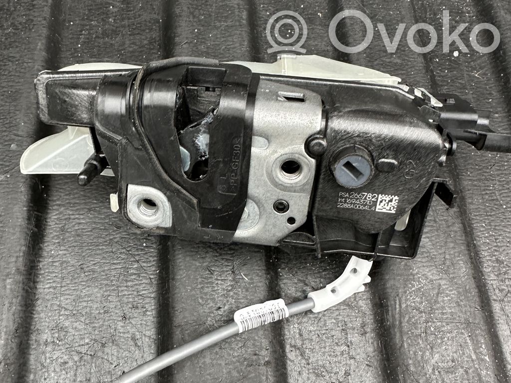 Citroen C3 Aircross Front door lock 
