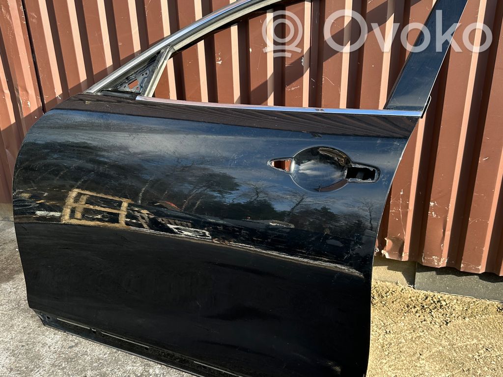 Puerta delantera   24260AR020
