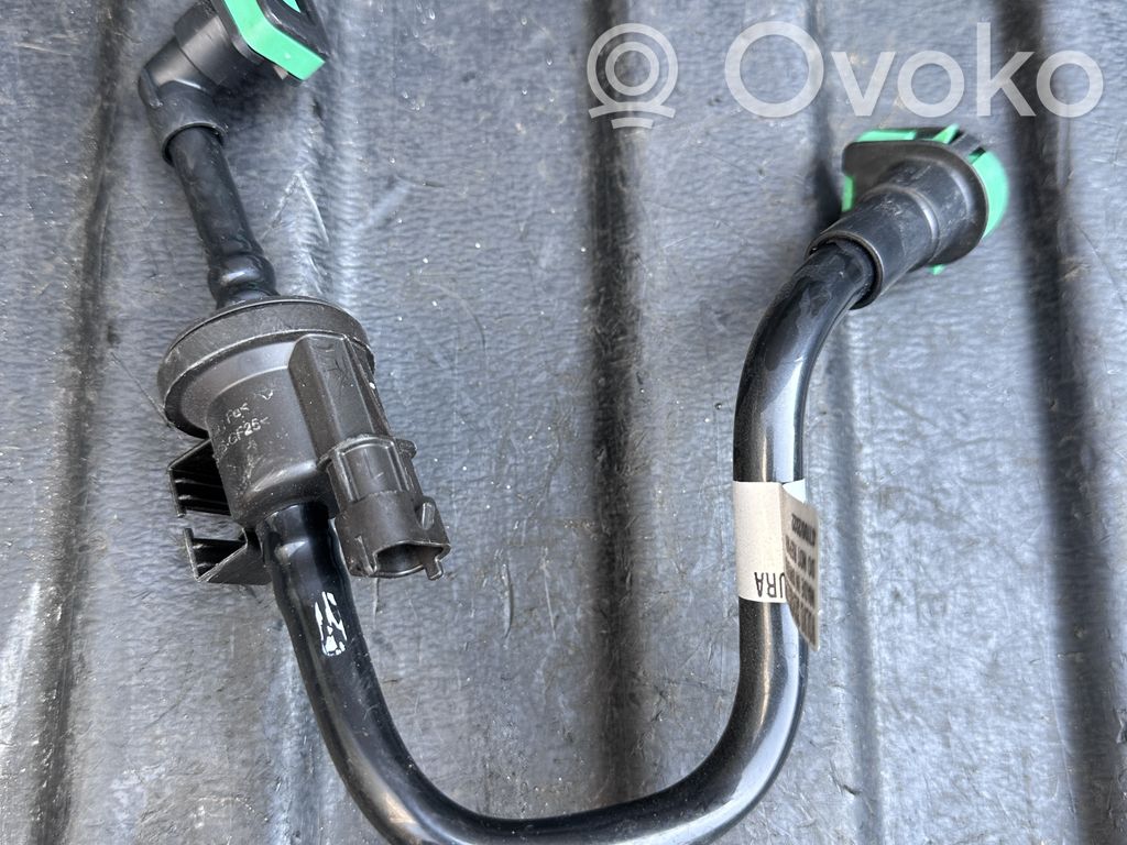 Volvo V60 Leitung / Schlauch Kraftstoff 
