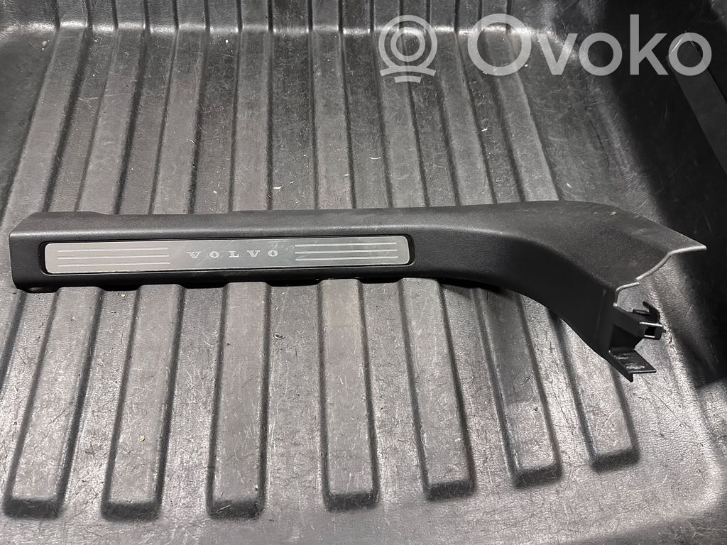 Volvo S90, V90 Capac prag față 