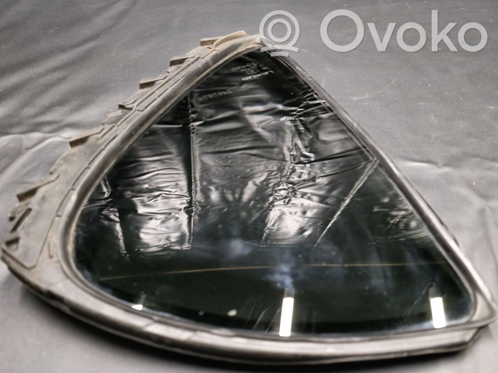 Ventanilla de ventilación de la puerta trasera   43R003021,6818976010