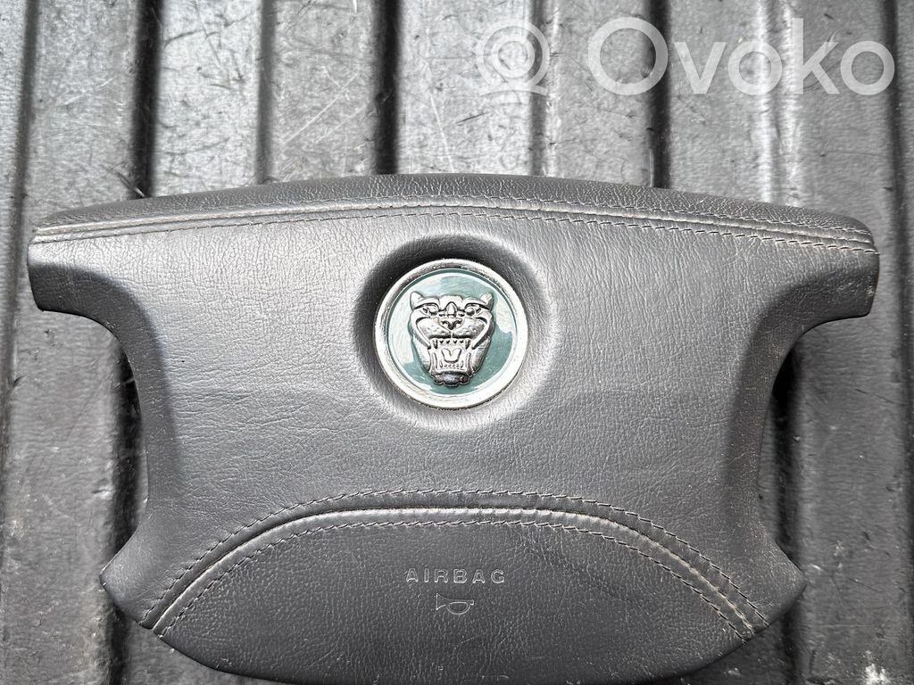 Jaguar S-Type Vairo oro pagalvė 