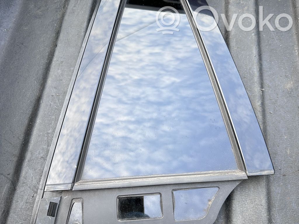 Volvo V60 Ventanilla de ventilación de la puerta trasera 