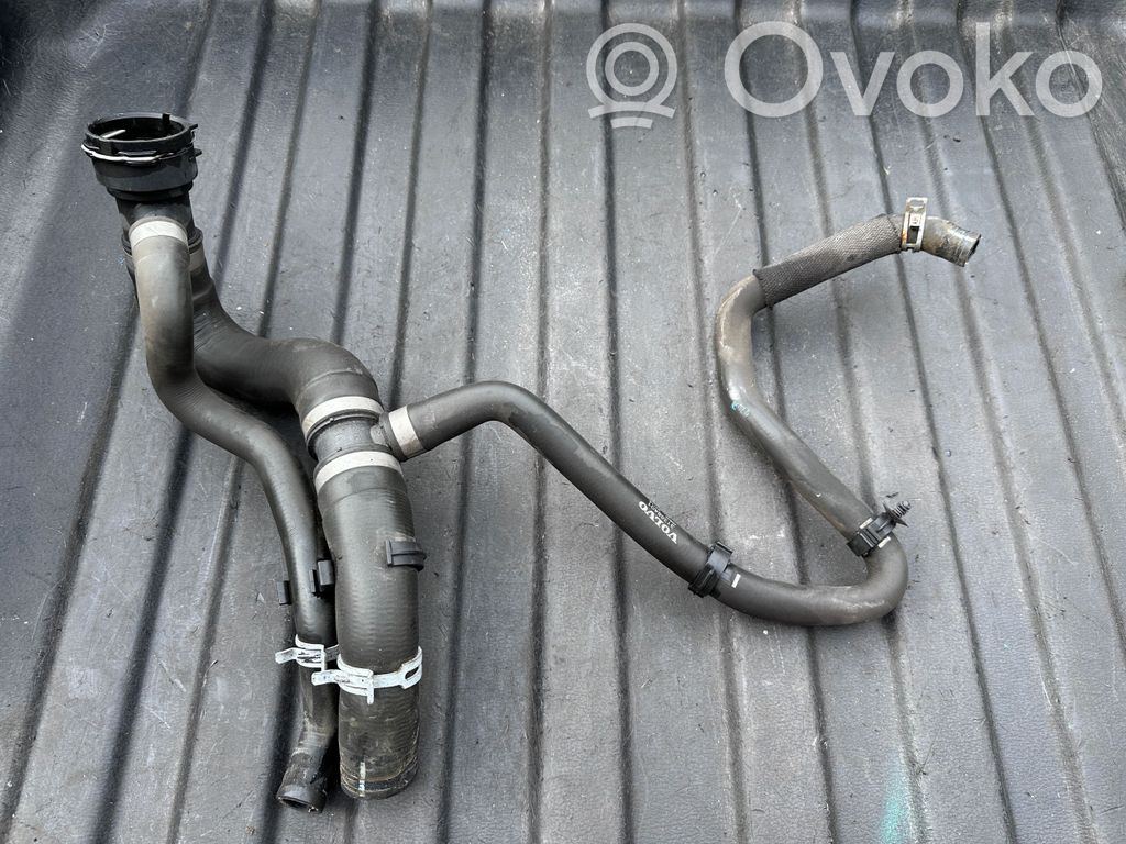 Variklio aušinimo vamzdelis (-ai)/ žarna (-os)   31368401,H29092