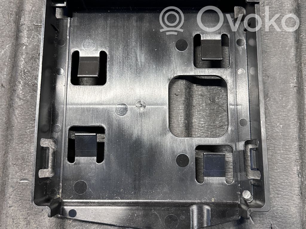 Audi A4 S4 B9 8W Otros repuestos del interior 