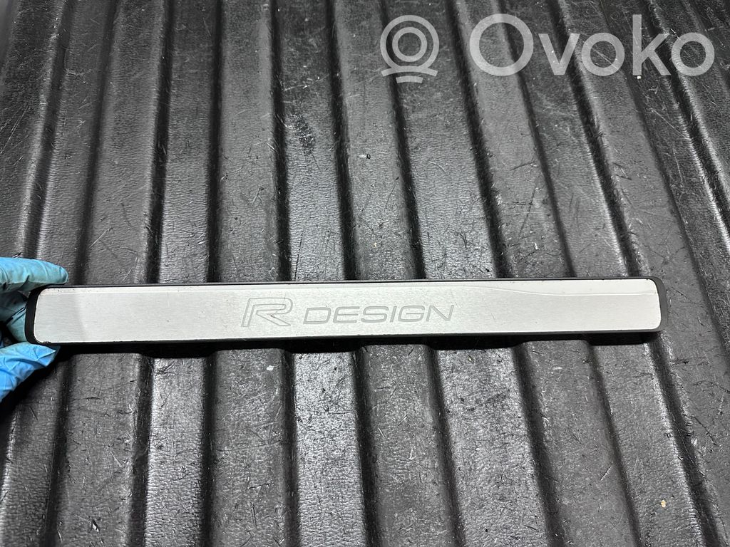 Volvo S90, V90 Listwa progowa przednia 