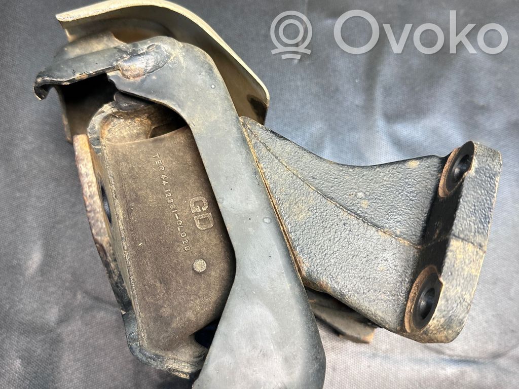 Toyota Hilux (AN120, AN130) Supporto di montaggio del motore 