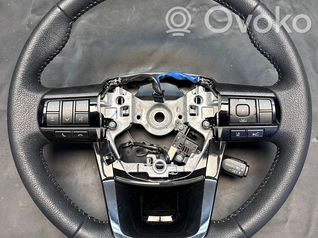 Toyota Hilux VIII Volante 