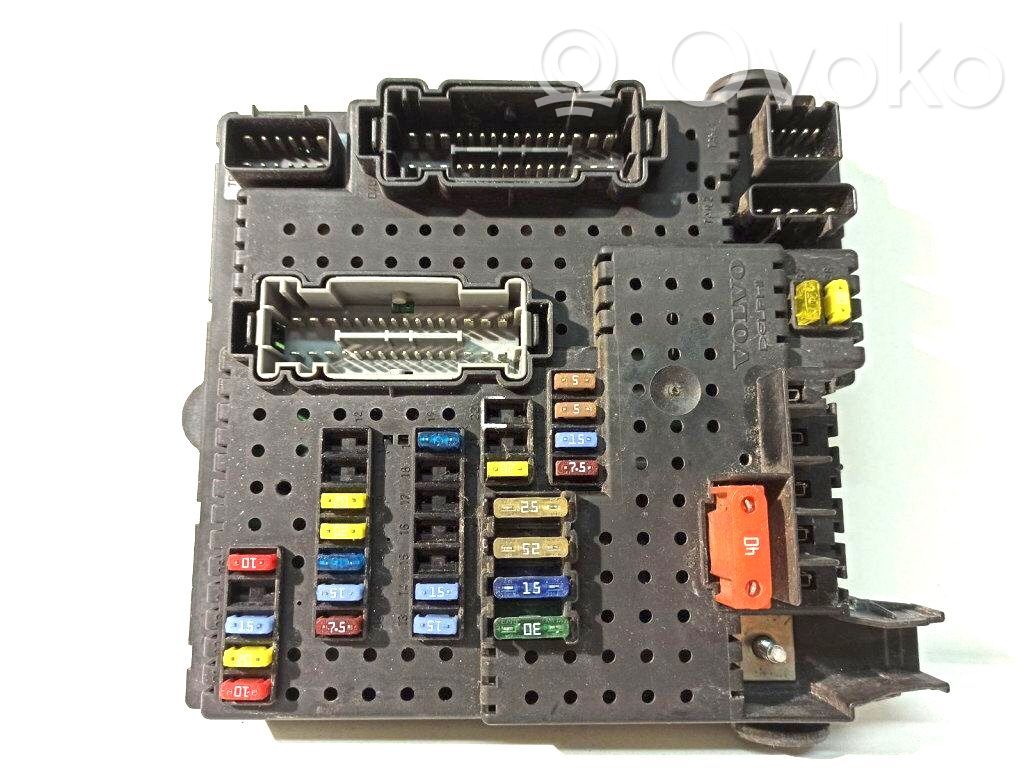 Volvo V70 Fuse module 