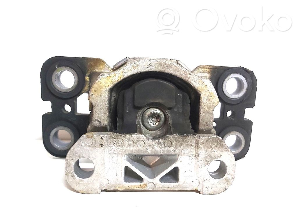 Volvo S60 Engine mount bracket 