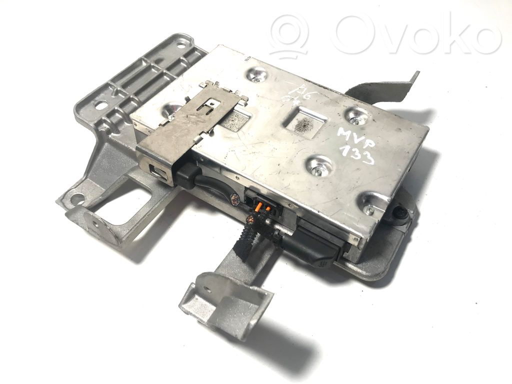 Audi A6 S6 C6 4F Sound amplifier 