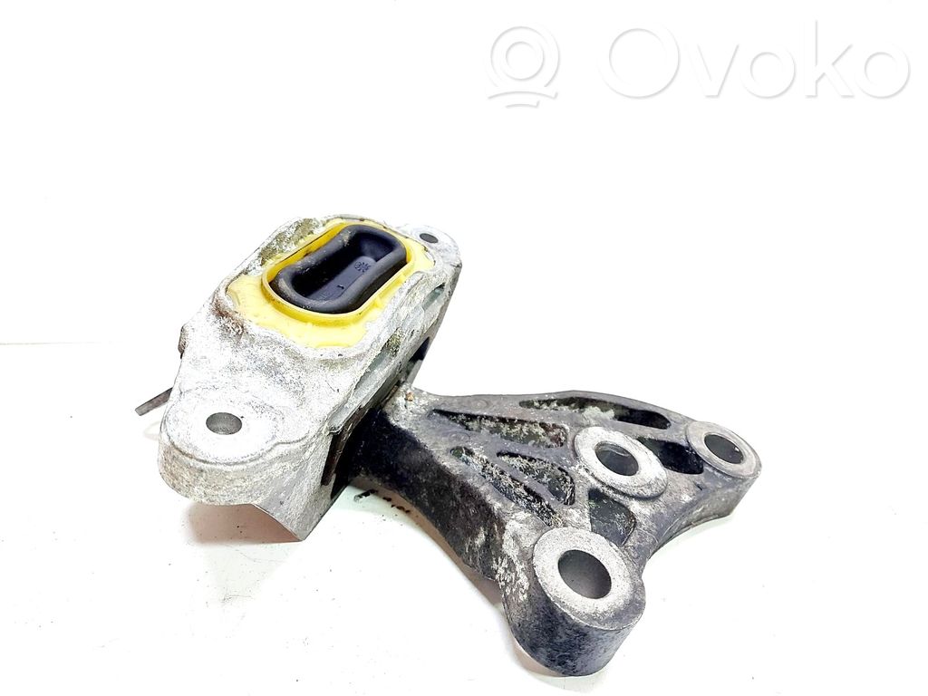 Opel Zafira C Engine mount bracket 