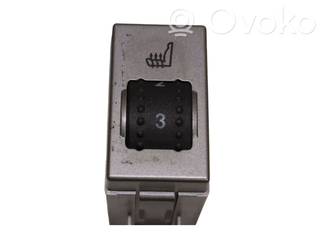 Seat heating switch   D3L0A,8V4T19K314AB