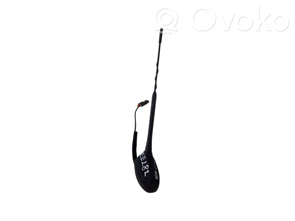 Ford Grand C-MAX Radio antenna 