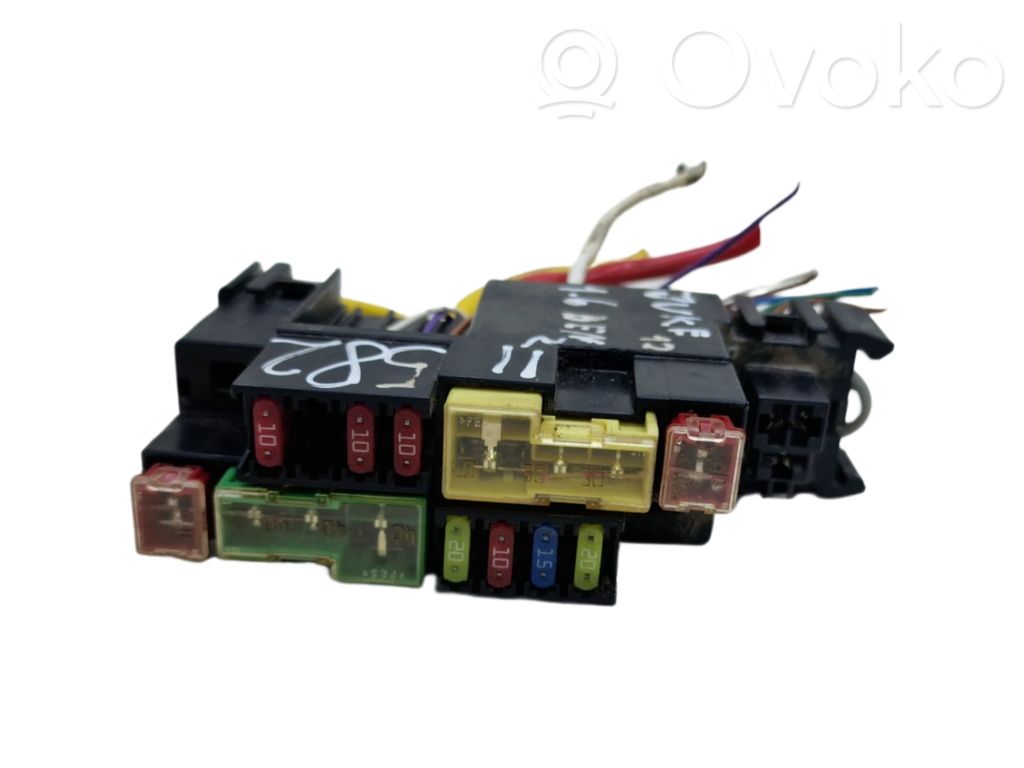 Nissan Juke I F15 Fuse module 