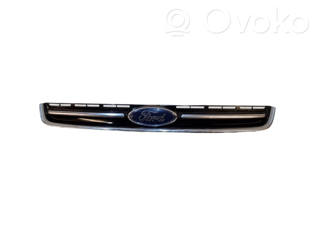 Ford Kuga II Front bumper upper radiator grill 