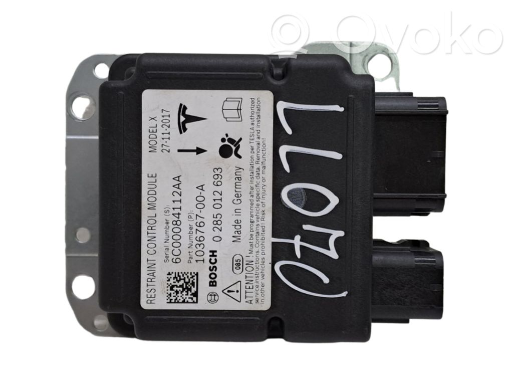 Tesla Model X Airbag control unit/module 