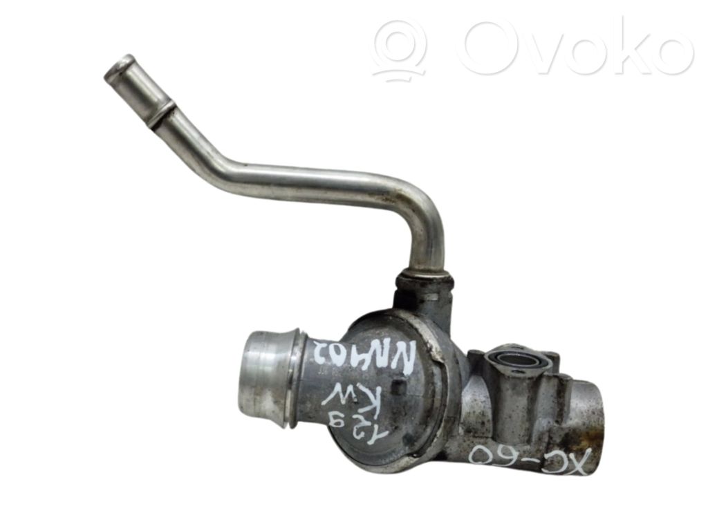 Volvo XC60 Carcasa del termostato 