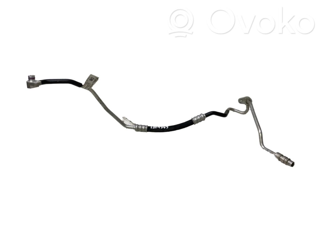 Audi A4 S4 B9 Ilmastointilaitteen putki (A/C) 