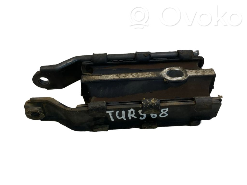 Engine mount bracket   8G9N6P082BA,8G9N6P082BA,13032014